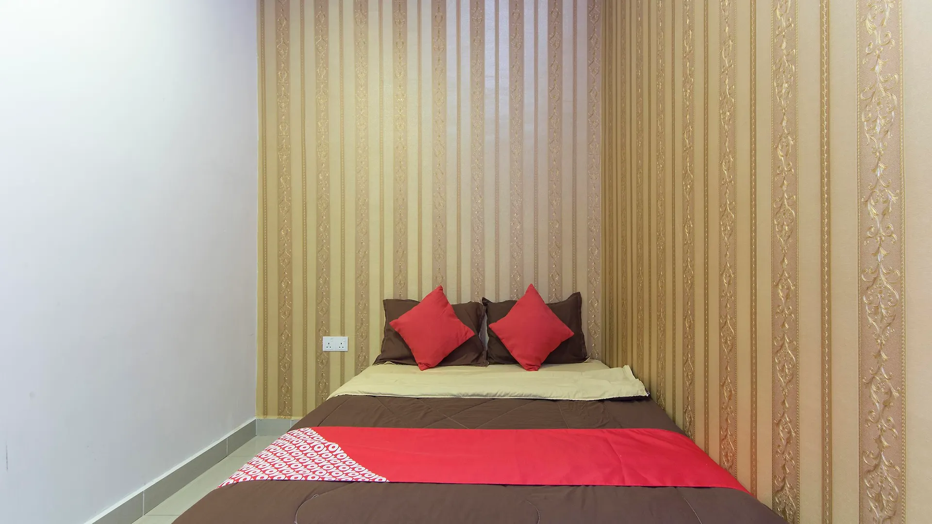 Night Queen Hotel Sepang