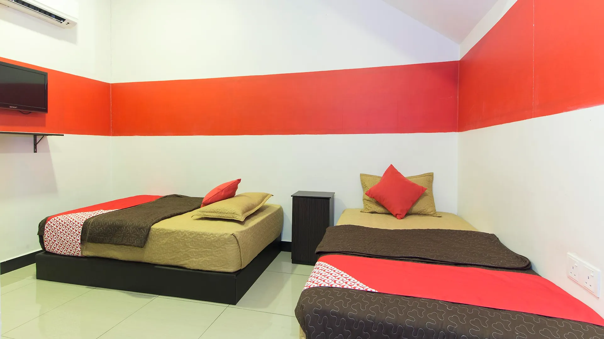 Night Queen Hotel Sepang